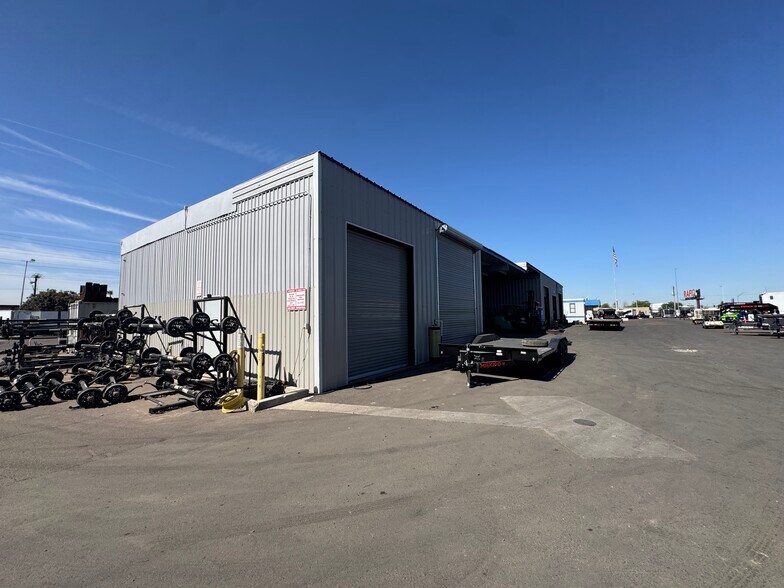 More Photos Of 8807 N Black Canyon Hwy, Phoenix Industrial For Sale
