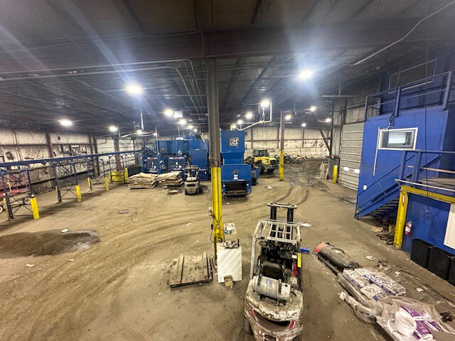 More Photos Of 4197 Reardon Rd, De Forest Warehouse For Lease