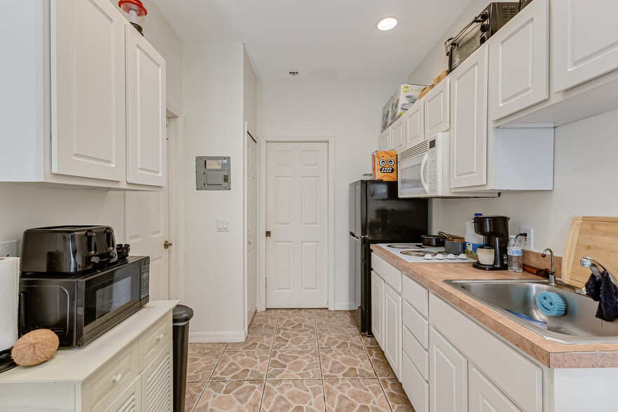 More Photos Of 5935 S Highway A1A, Melbourne Beach Hotel For Sale
