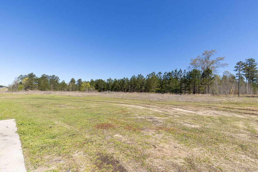 More Photos Of 368 Nike Rd, Jeffersonville Distribution For Sale