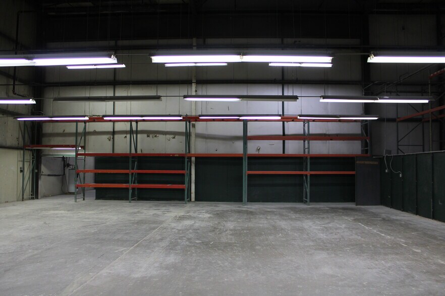 More Photos Of 8328 Macarthur Dr, North Little Rock Manufacturing For Lease