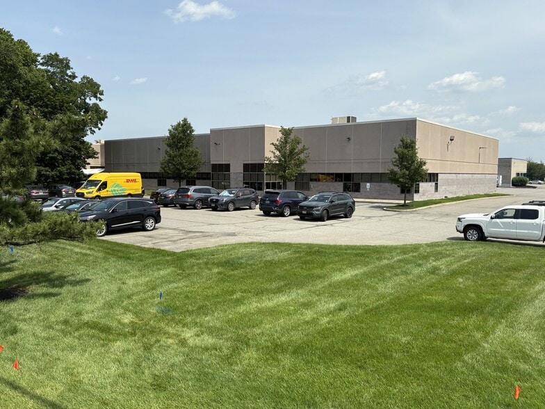 More Photos Of 115 Newfield Ave, Edison Warehouse For Lease