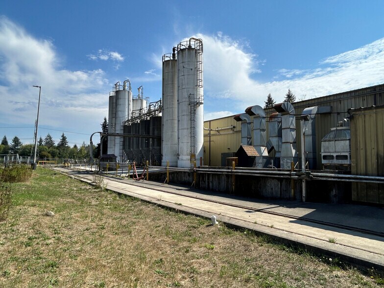 More Photos Of 6001 Belmore St SW, Olympia Manufacturing For Sale