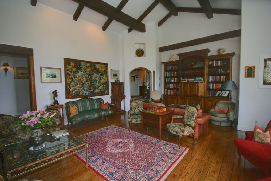 More Photos Of 48644 Victoria Ln, Oakhurst Hospitality For Sale