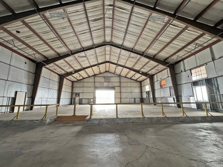 Primary Photo Of 4710 Patrol Rd, Mcclellan Warehouse For Lease