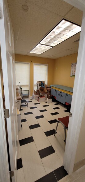 More Photos Of 364 Parsippany Rd, Parsippany Office For Sale