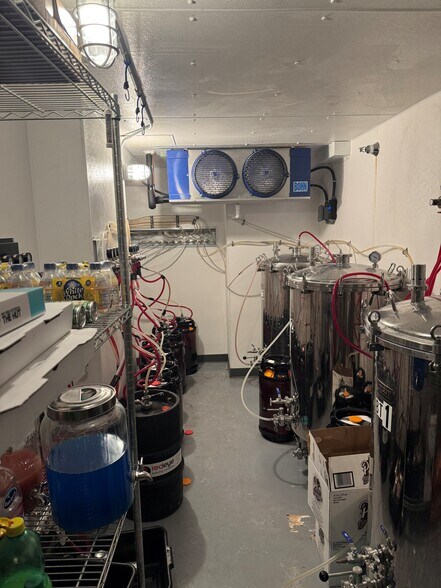 More Photos Of 130 N 1st St, Wausau Storefront Retail Office For Lease