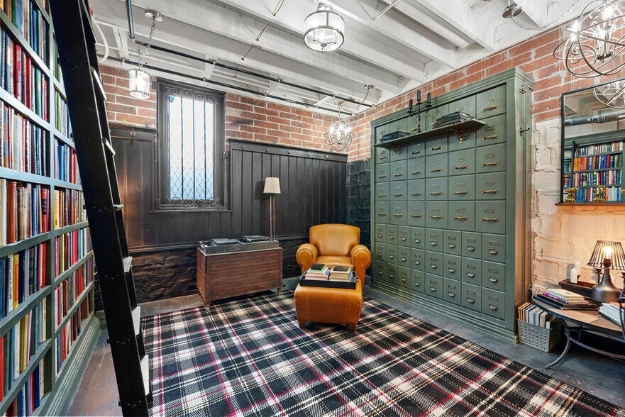 More Photos Of 43 W Markison Ave, Columbus Apartments For Sale