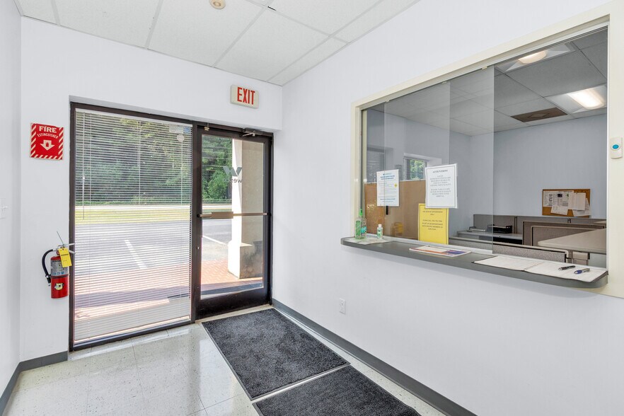 More Photos Of 1703 Marvin Griffin Rd, Augusta Light Distribution For Lease
