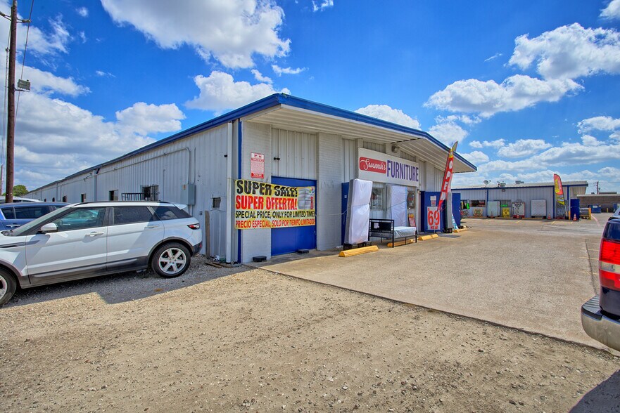 More Photos Of 11450 Bissonnet St, Houston Warehouse For Lease