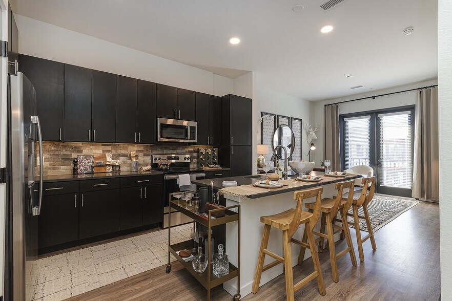 More Photos Of 270 E Flatiron Crossing Dr, Broomfield Apartments For Lease