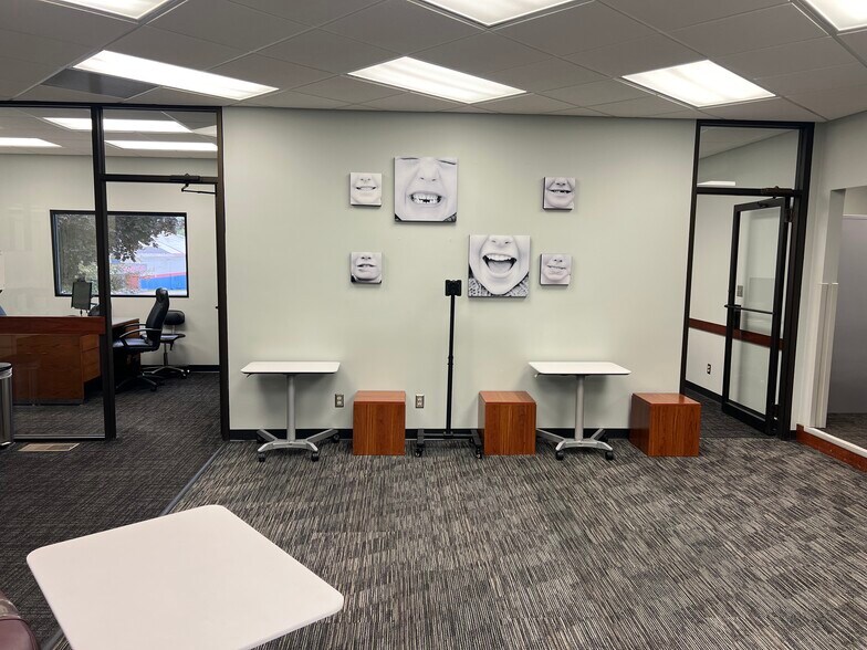 More Photos Of 7180 Hickman Rd, Windsor Heights Medical For Lease