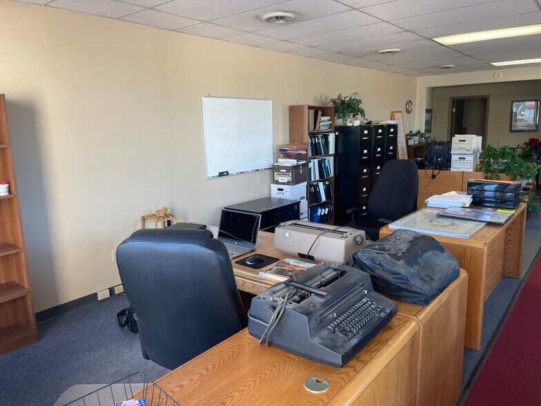 More Photos Of 5251-5253 Galley Rd, Colorado Springs General Retail For Lease