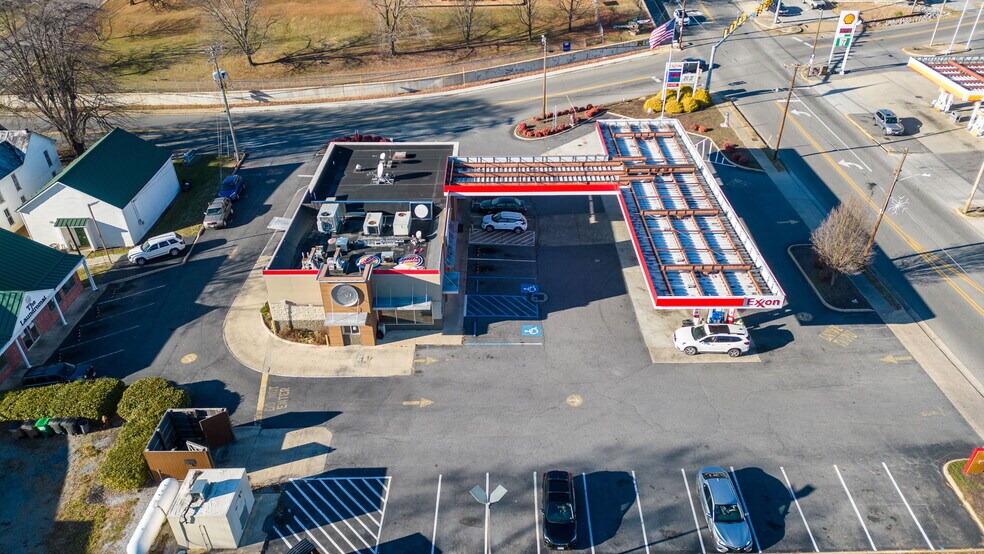 More Photos Of 601 4th St, Shenandoah Fast Food For Lease