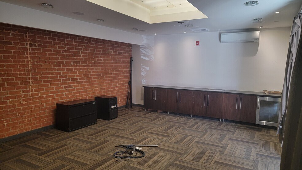 More Photos Of 4716 Vineland Ave, North Hollywood Loft Creative Space For Lease