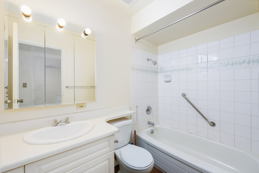 More Photos Of 254 3rd St W, North Vancouver Apartments For Sale