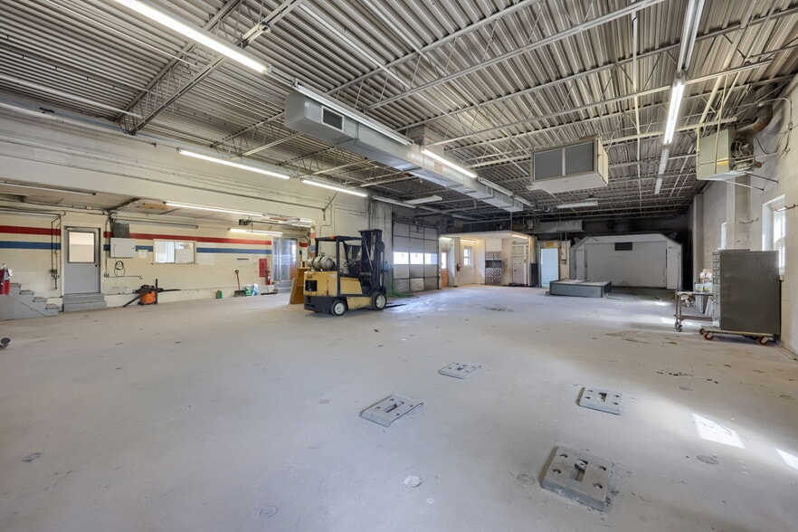 More Photos Of 1475 Carlisle Rd, York General Retail For Sale