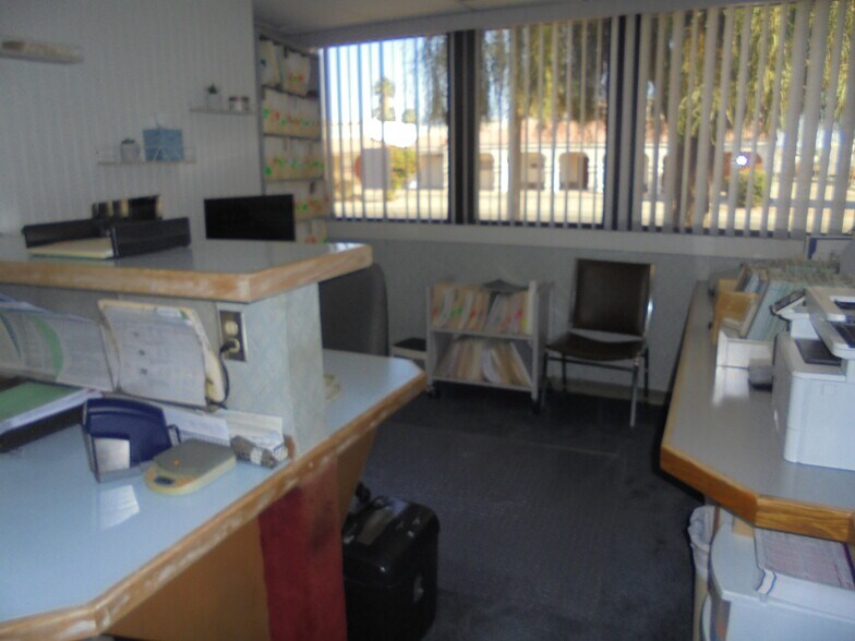 More Photos Of 320 E Hobsonway, Blythe Healthcare For Sale