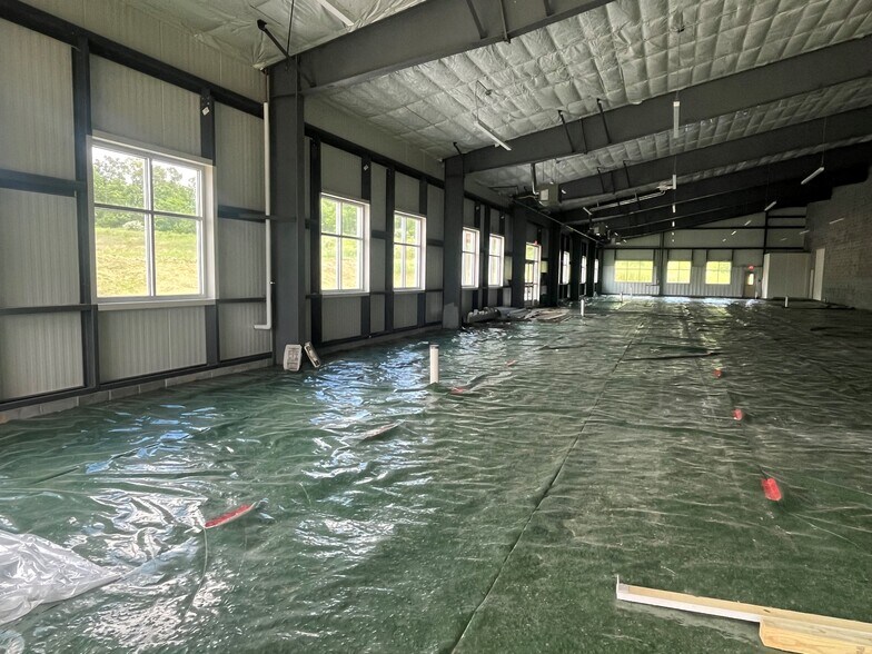 More Photos Of 2 Enterprise Lane, Suite 2, Bedford Light Manufacturing For Lease