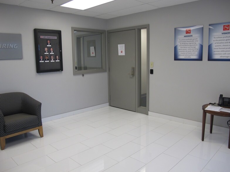 More Photos Of 1828 Freedom Rd, Lancaster Warehouse For Lease