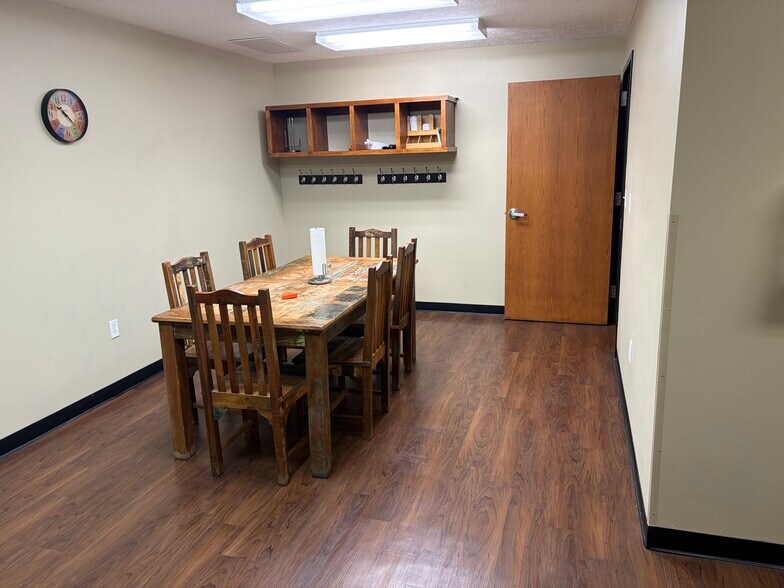 More Photos Of 1 Oakview Dr, Monticello Office For Sale