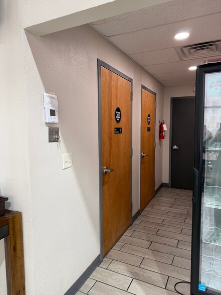More Photos Of 13649 Eastlake Blvd, El Paso Storefront For Lease