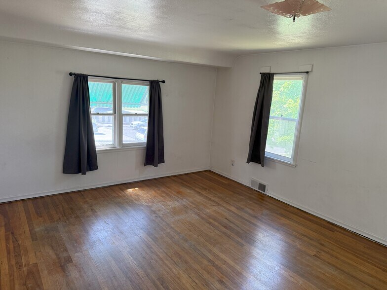 More Photos Of 2817 S Ray St, Spokane Office Residential For Sale