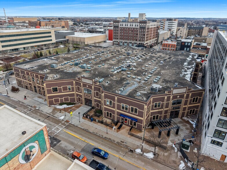 More Photos Of 301 N Adams St, Green Bay Office Residential For Sale