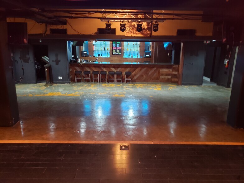 More Photos Of 100 Fishermans Wharf, Redondo Beach Bar For Lease