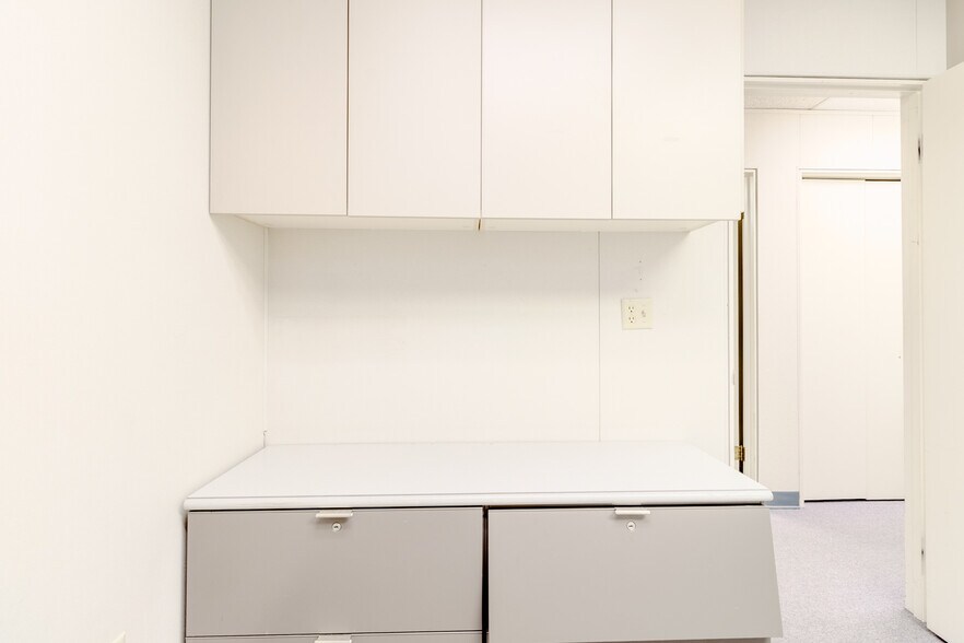 More Photos Of 346 Freeport Rd, New Kensington Medical For Lease