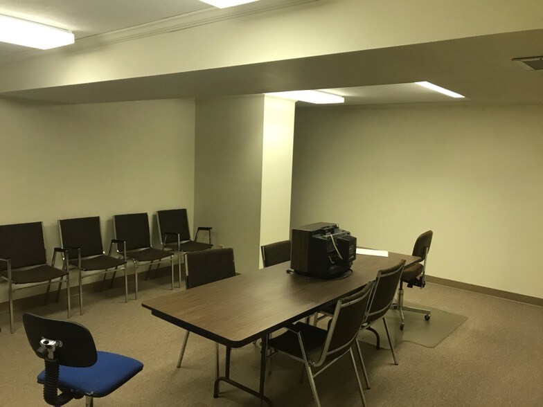 More Photos Of 2211 Lyell Ave, Rochester Medical For Lease