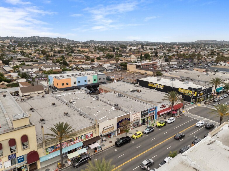 More Photos Of 4719-4721 Whittier Blvd, Los Angeles Convenience Store For Sale
