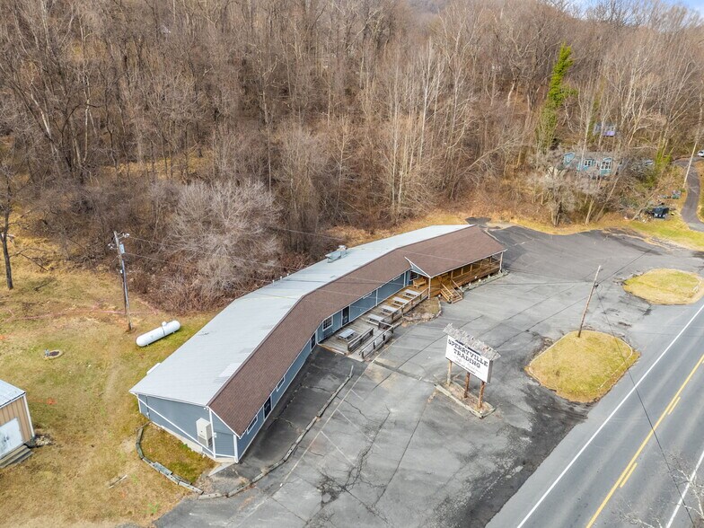 More Photos Of 11669 Lee Hwy, Sperryville Restaurant For Sale