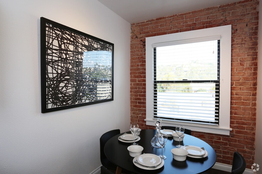 More Photos Of 5529-5533 Hollywood Blvd, Los Angeles Apartments For Lease