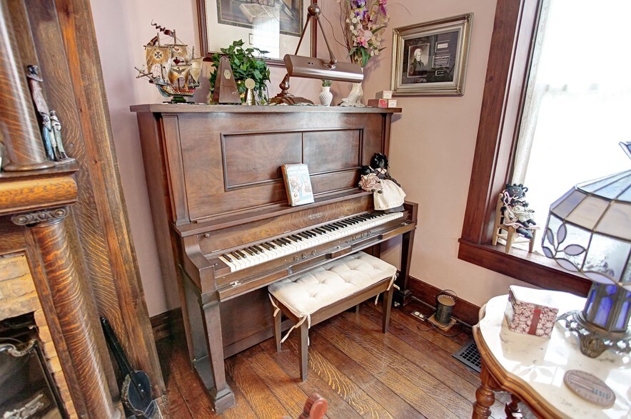 More Photos Of 80 W State St, Springboro Hospitality For Sale