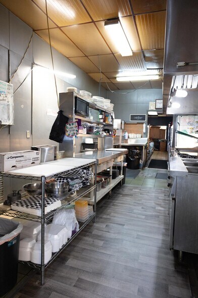 More Photos Of 103 W Main St, Hardwick Restaurant For Sale