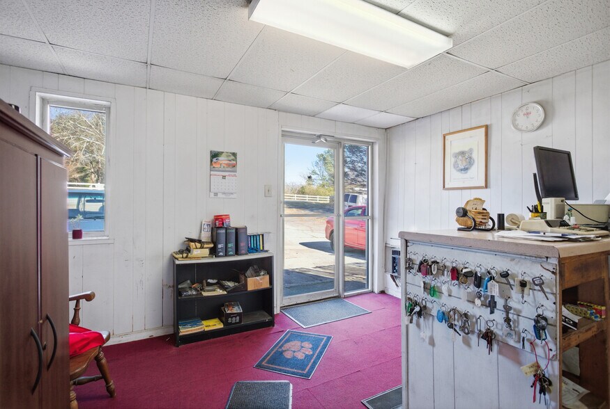 More Photos Of 1728 Old Central Rd, Central Industrial For Sale