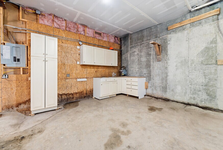 More Photos Of 351 Scotts Run Rd, Maidsville Office Residential For Lease