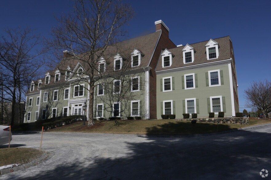 More Photos Of 10 Cedar St, Woburn Office For Lease