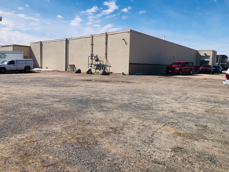 More Photos Of 2111-2113 8th St S, Wisconsin Rapids General Retail For Lease