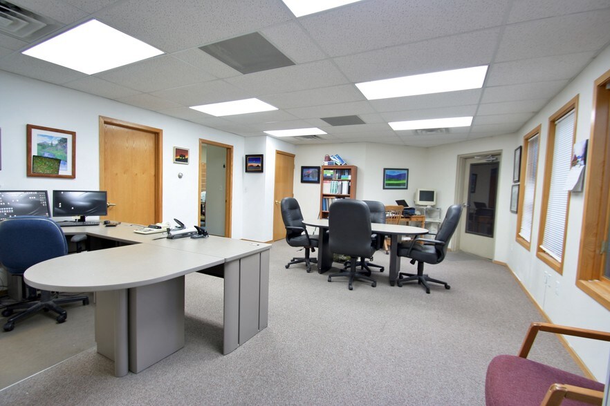 More Photos Of 1371 E Hecla Dr, Louisville Office For Sale