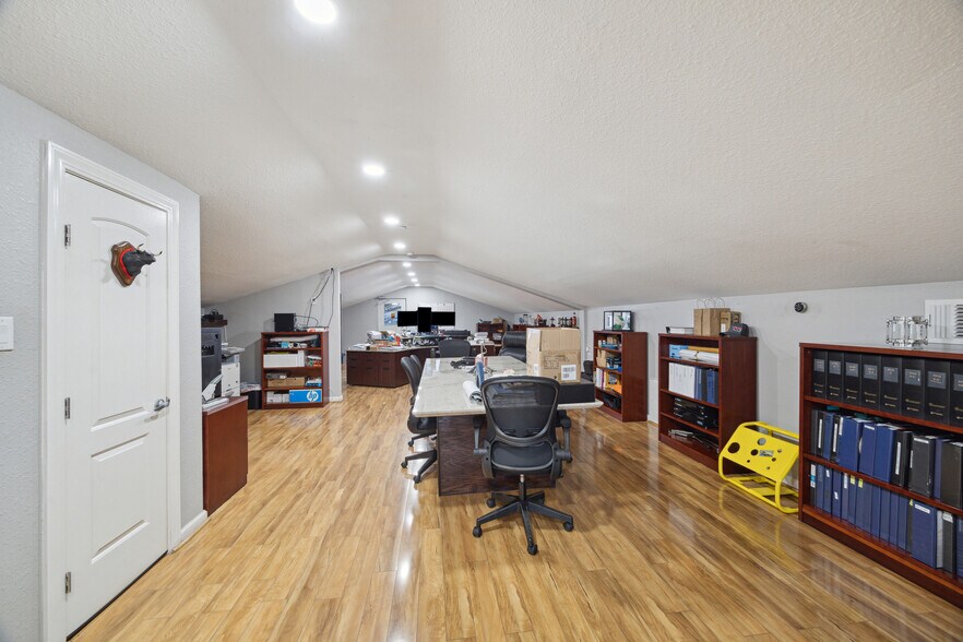 More Photos Of 6438 Long Dr, Houston Industrial For Sale