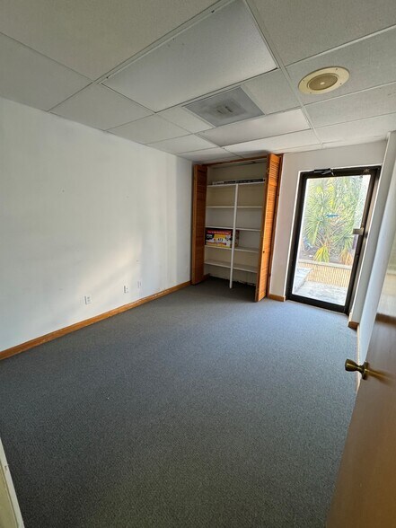 More Photos Of 1910 Park Meadows Dr, Fort Myers Medical For Sale