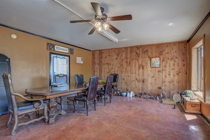 More Photos Of 520 W Main St, Payson Storefront Retail Residential For Sale
