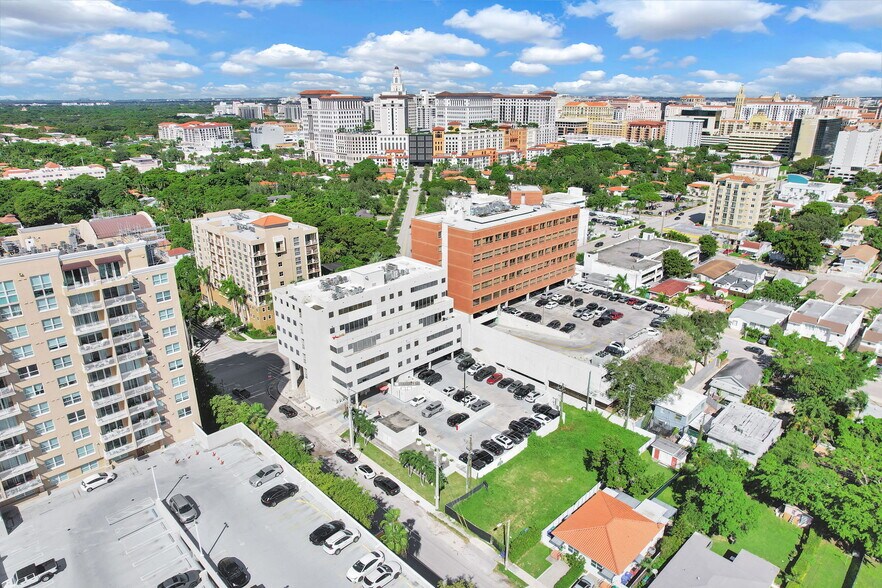 More Photos Of 2645 SW 37th Ave, Miami Medical For Sale