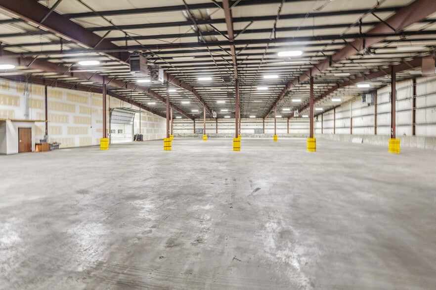 More Photos Of 25 Bond St, Haverhill Warehouse For Lease