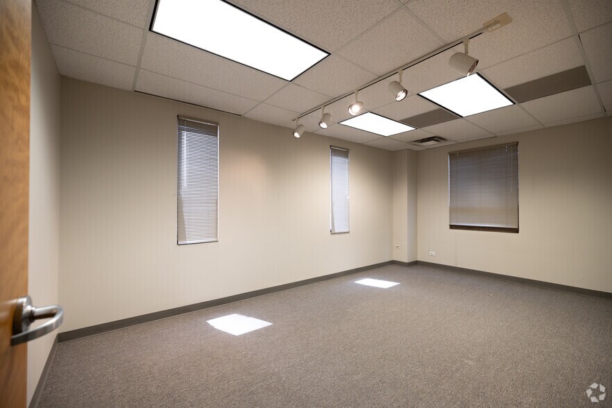 More Photos Of 800 N Grant St, Denver Office For Sale