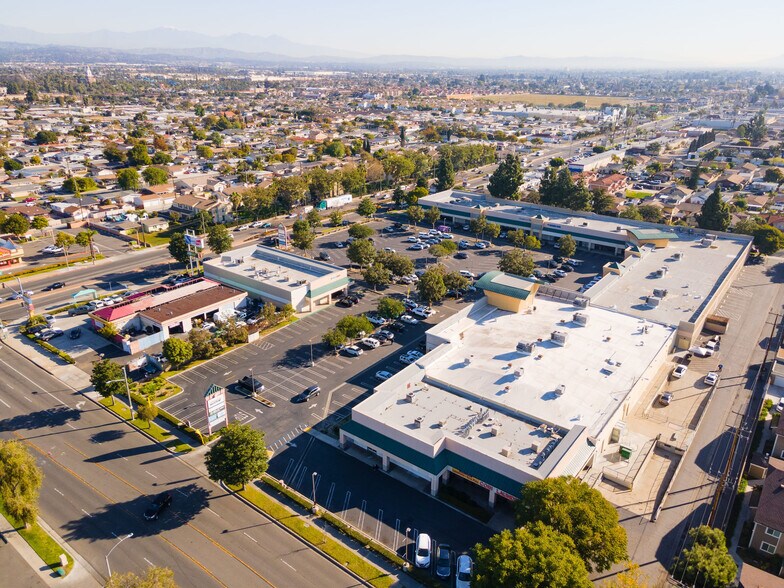 More Photos Of 3150-3170 W Lincoln Ave, Anaheim Freestanding For Lease