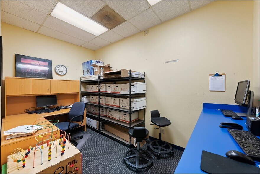 More Photos Of 3010 Clairemont Dr, San Diego Freestanding For Lease