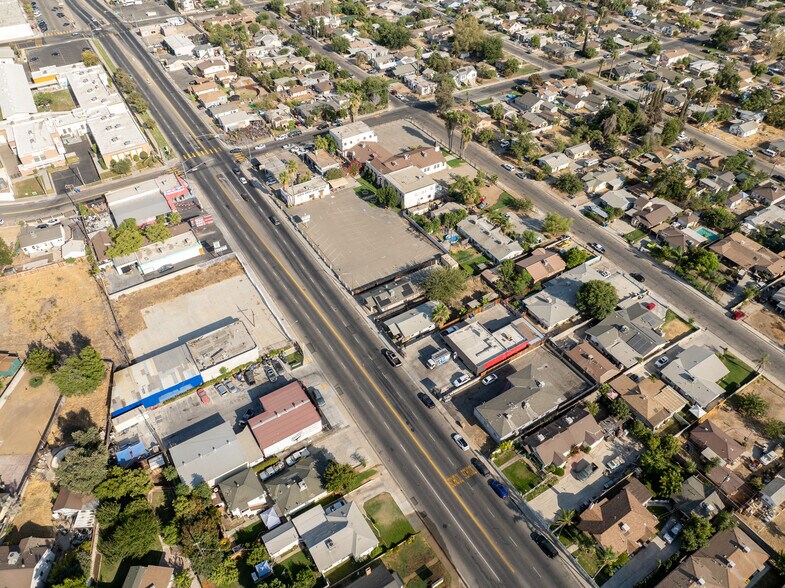 More Photos Of 2625 Niles St, Bakersfield Storefront Retail Office For Sale
